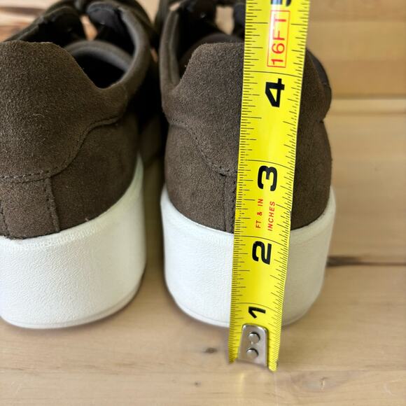 CLARKS Collection Olive Green Suede-Like Comfort Sneakers W8 - Picture 8 of 8